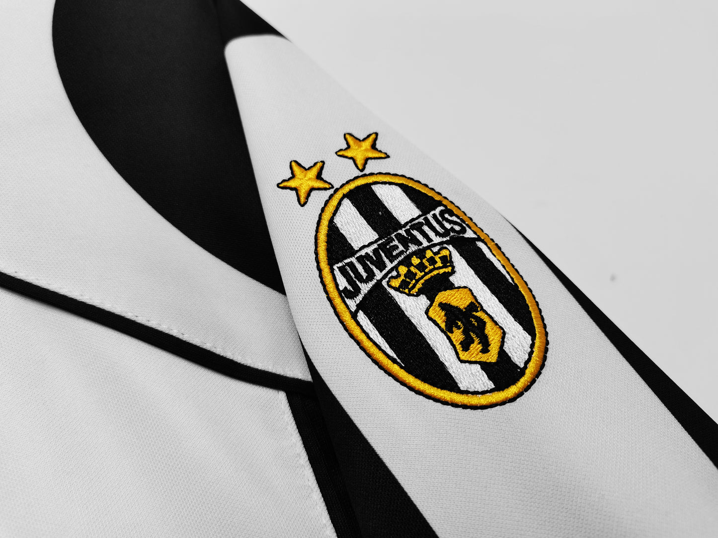 1997-1998 Juventus Longsleeve Home Retro Kit