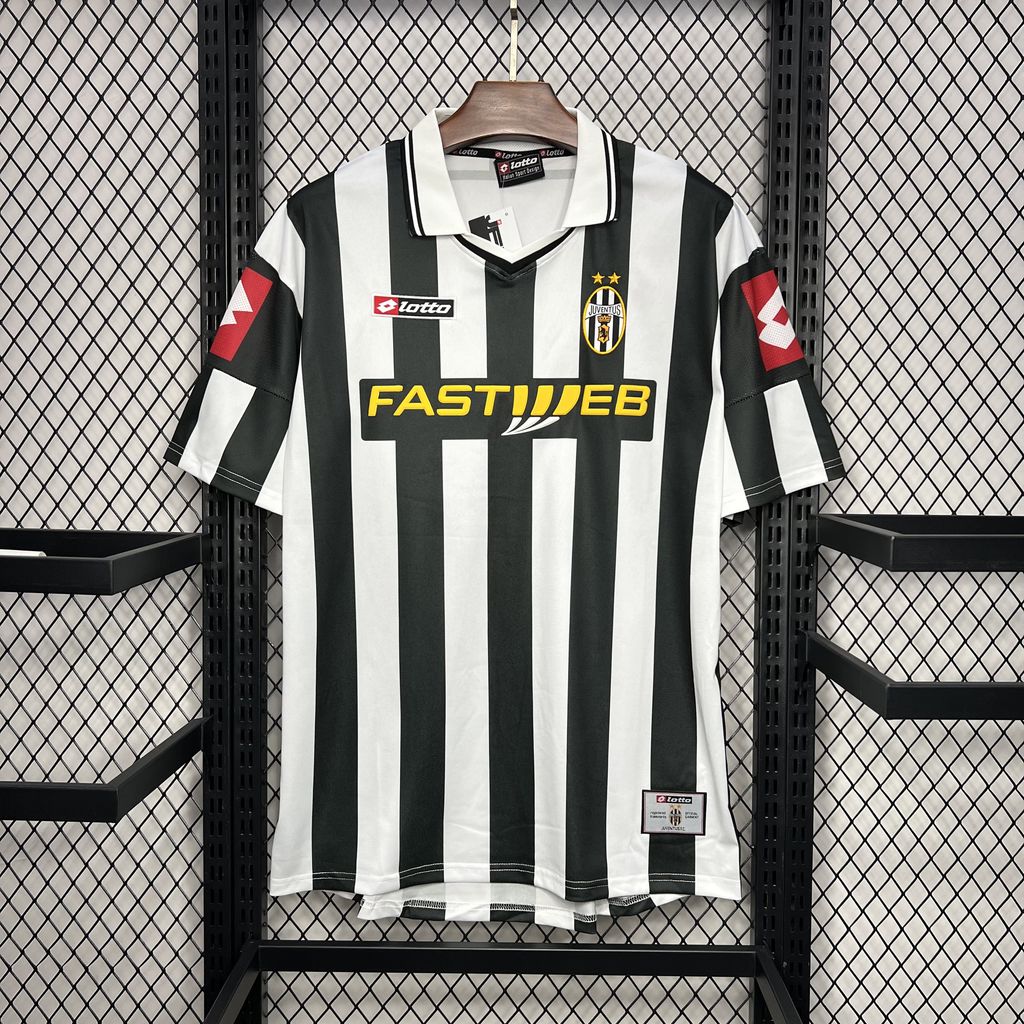 2001-2002 Juventus Home Retro Kit