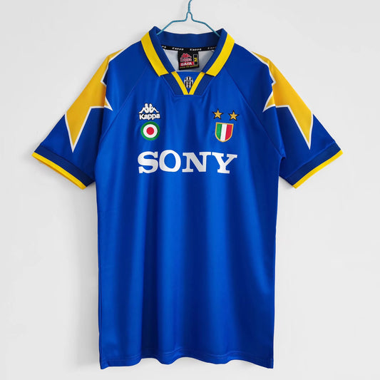 1995-1996 Juventus Away Retro Kit