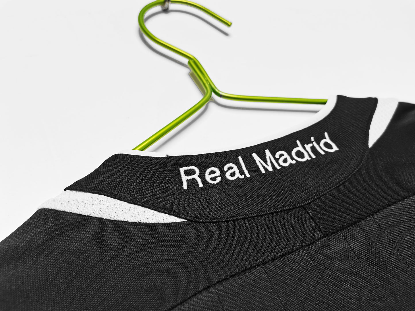 2006-2007 Real Madrid Longsleeve Away Retro Kit