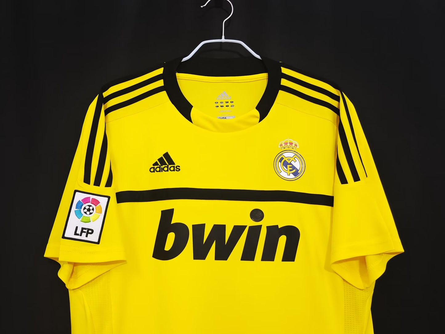 2011-2012 Real Madrid Goalkeeper Retro Kit