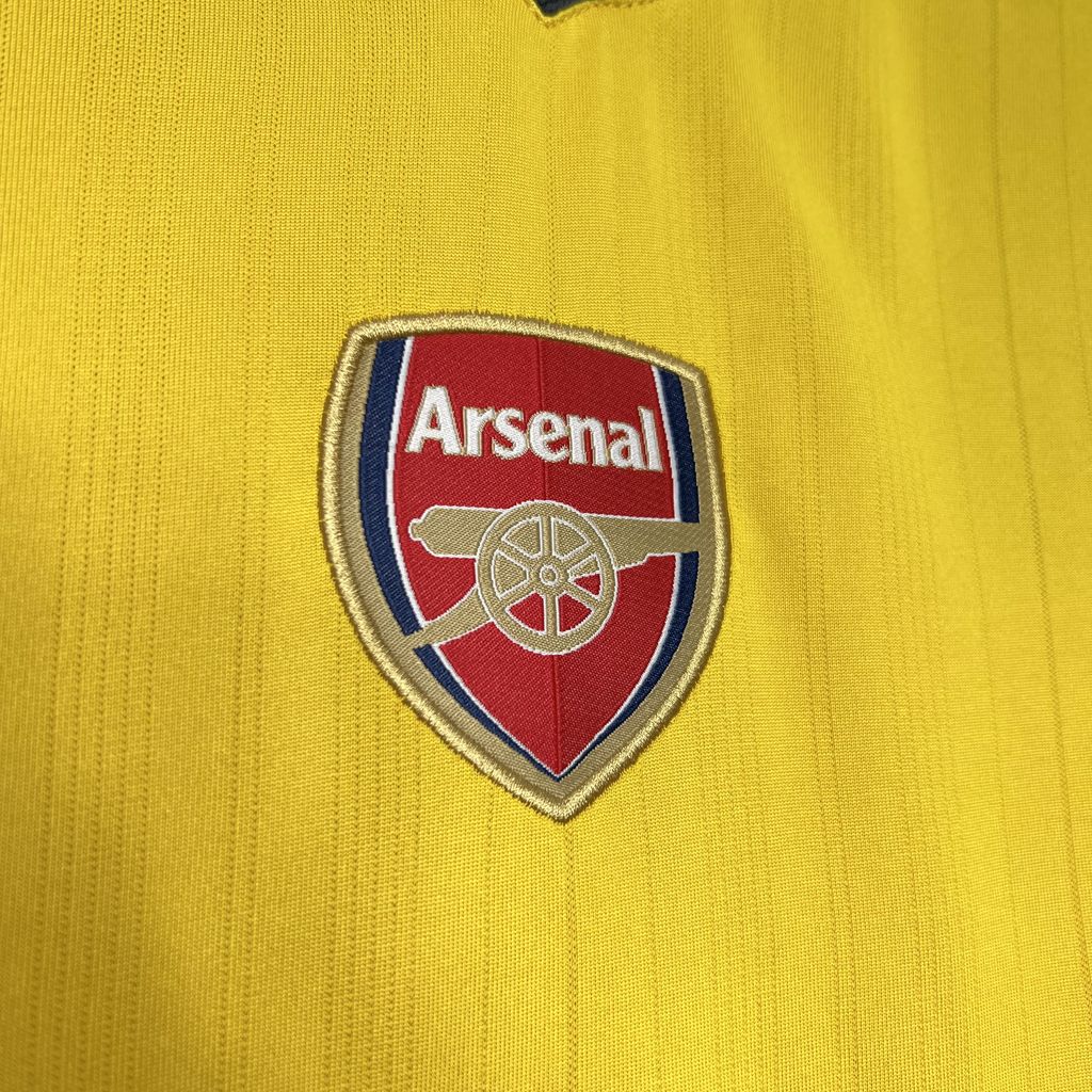 2005-2006 Arsenal Away Retro Kit