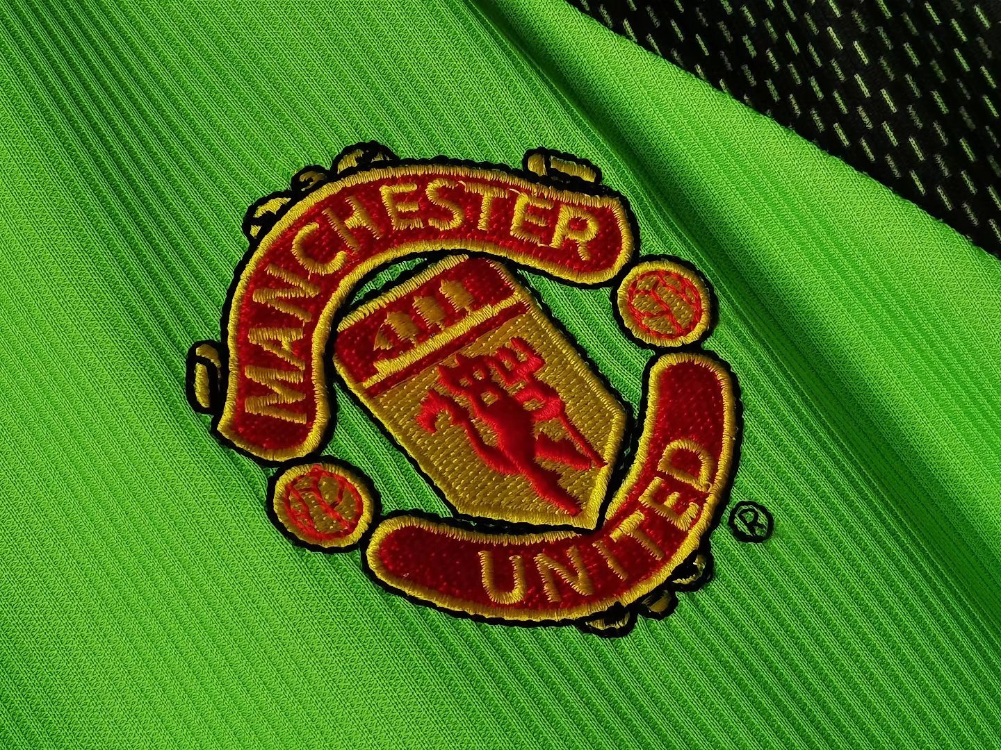 1998-1999 Manchester United Retro Goalkeeper Kit Green