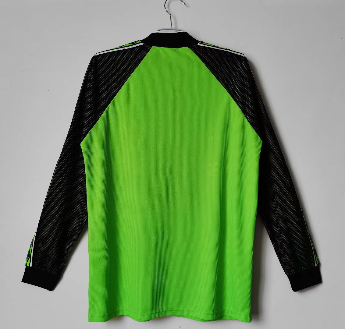 1998-1999 Manchester United Retro Goalkeeper Kit Green